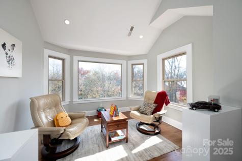 135 Westwood Place Asheville NC 28806