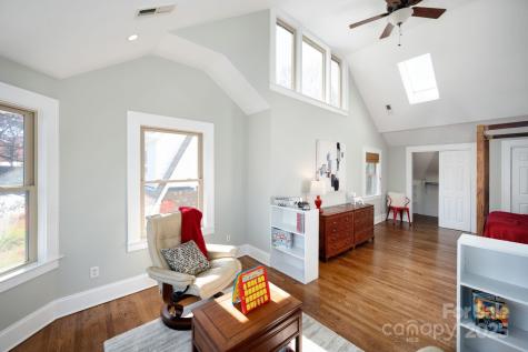 135 Westwood Place Asheville NC 28806