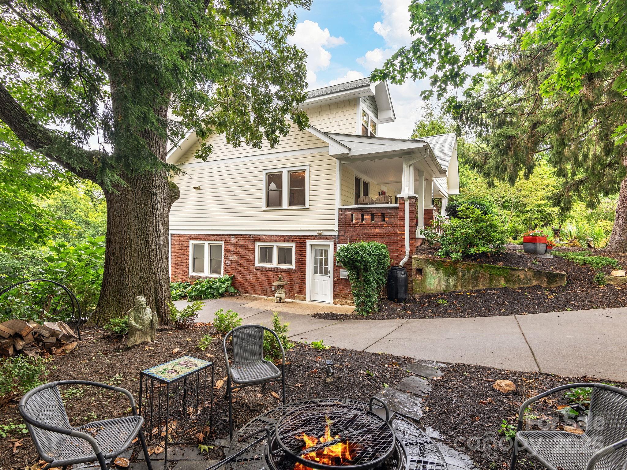 135 Westwood Place Asheville NC 28806