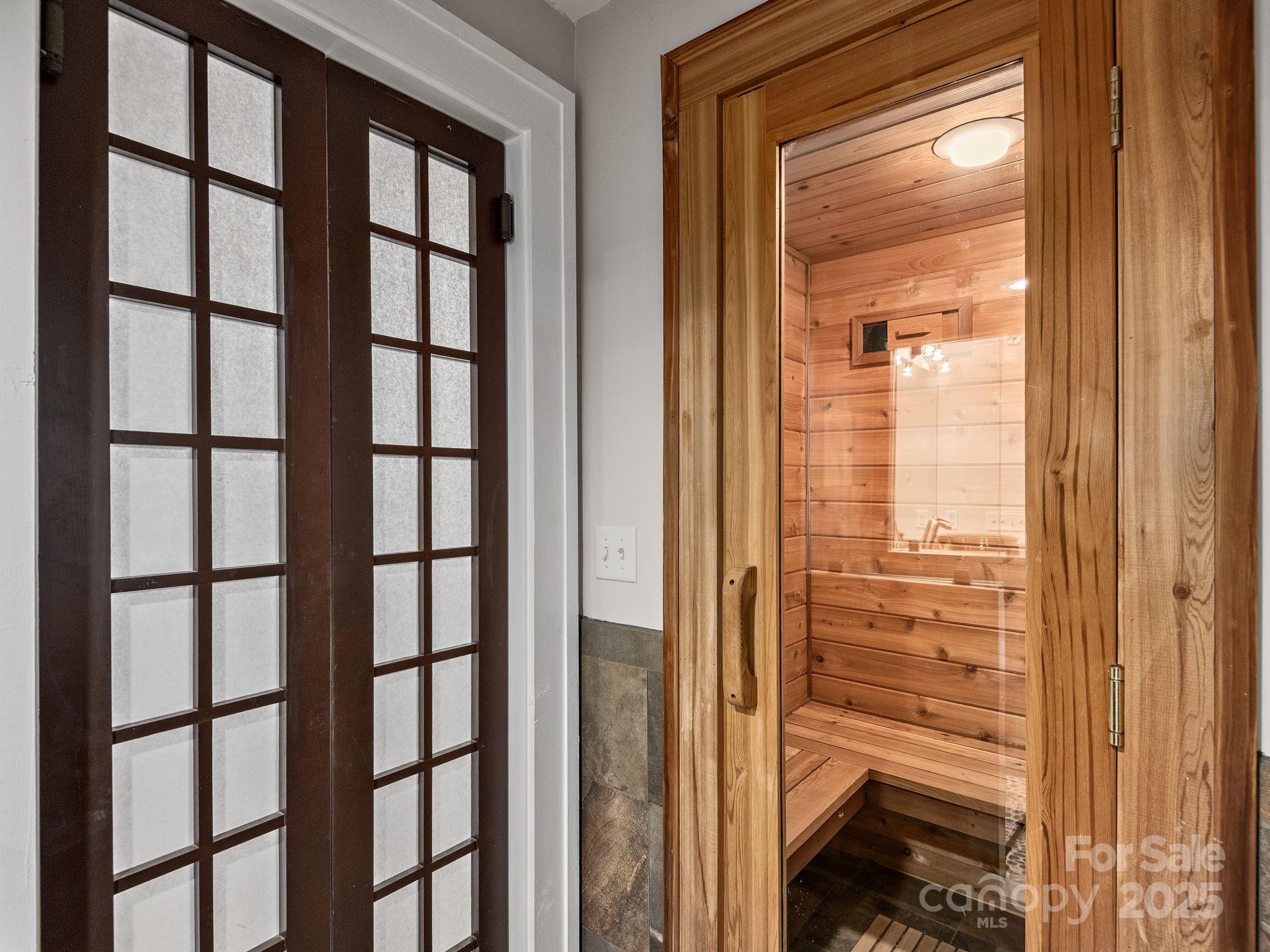 135 Westwood Place Asheville NC 28806