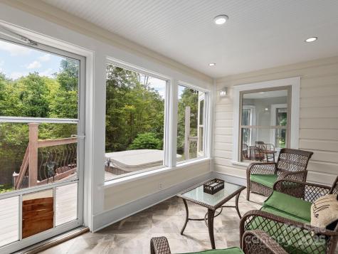 135 Westwood Place Asheville NC 28806