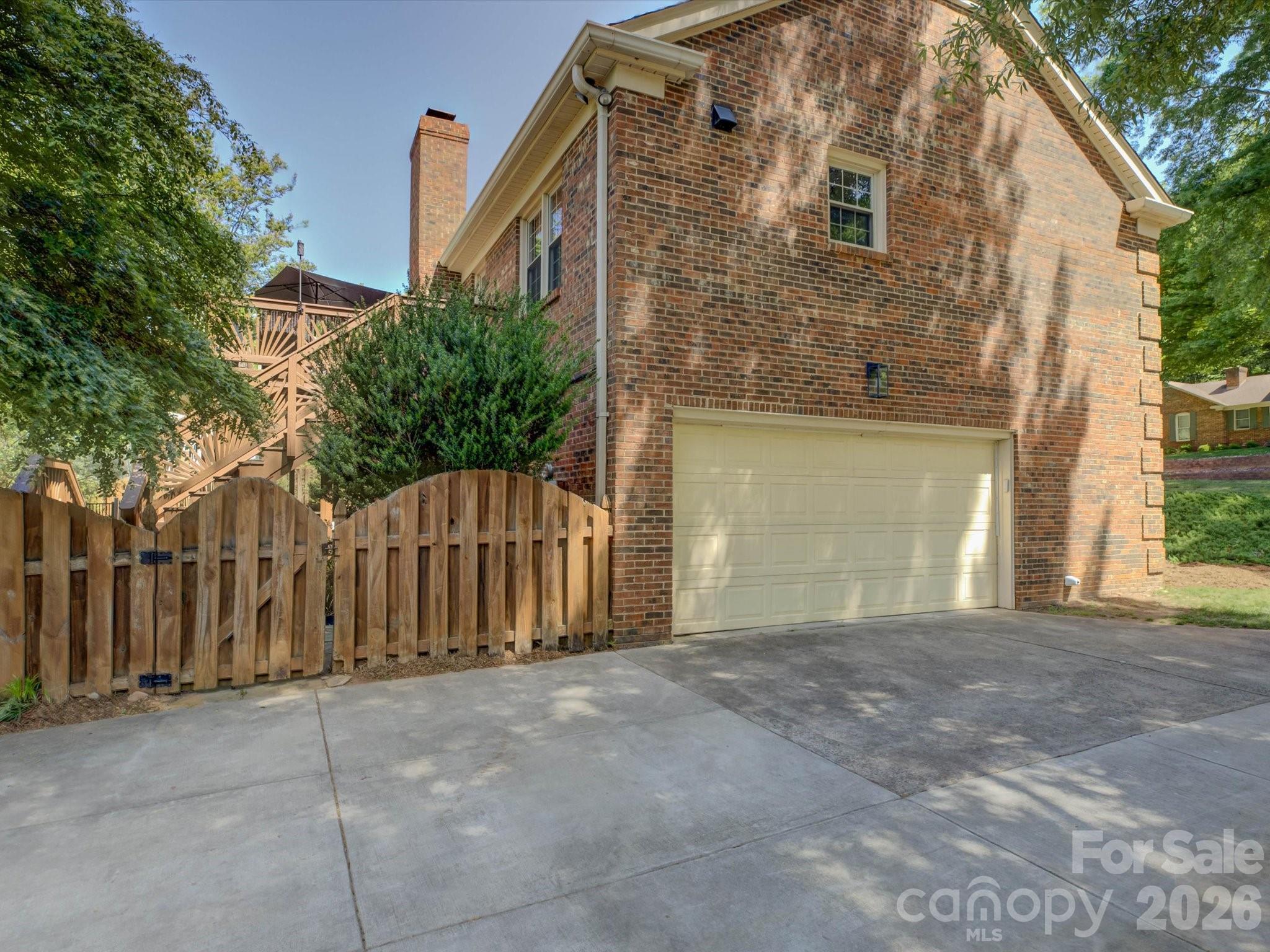 424 Walnut Point Drive Matthews NC 28105