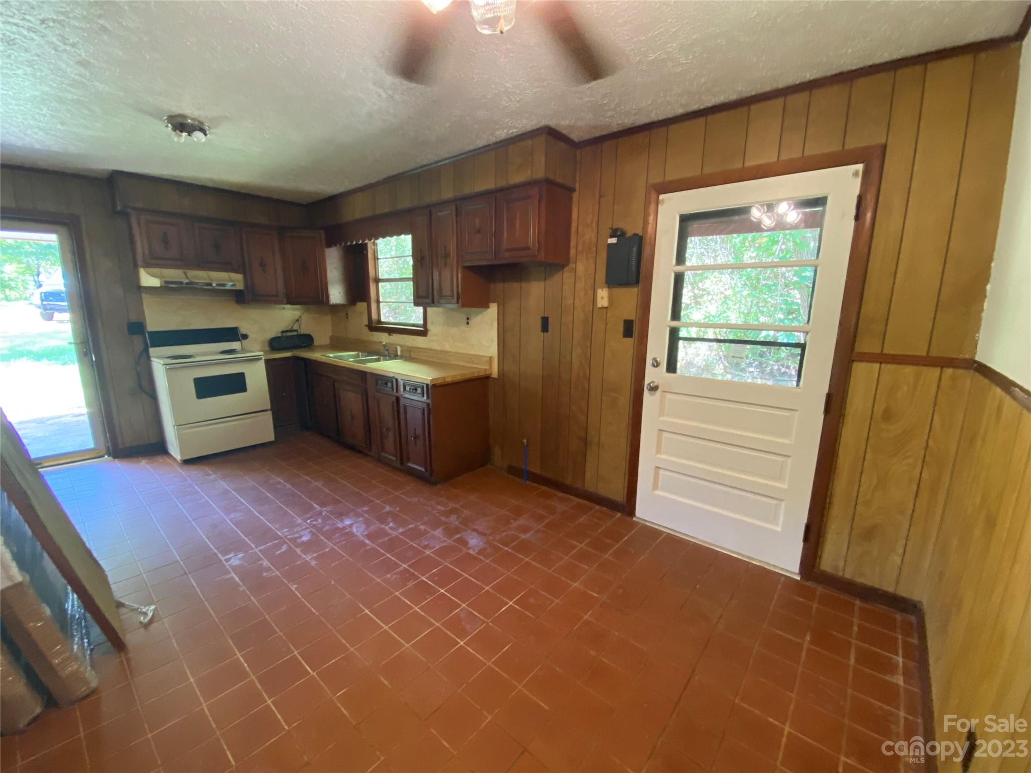 1395 Tillery Branch Road Marshall NC 28753