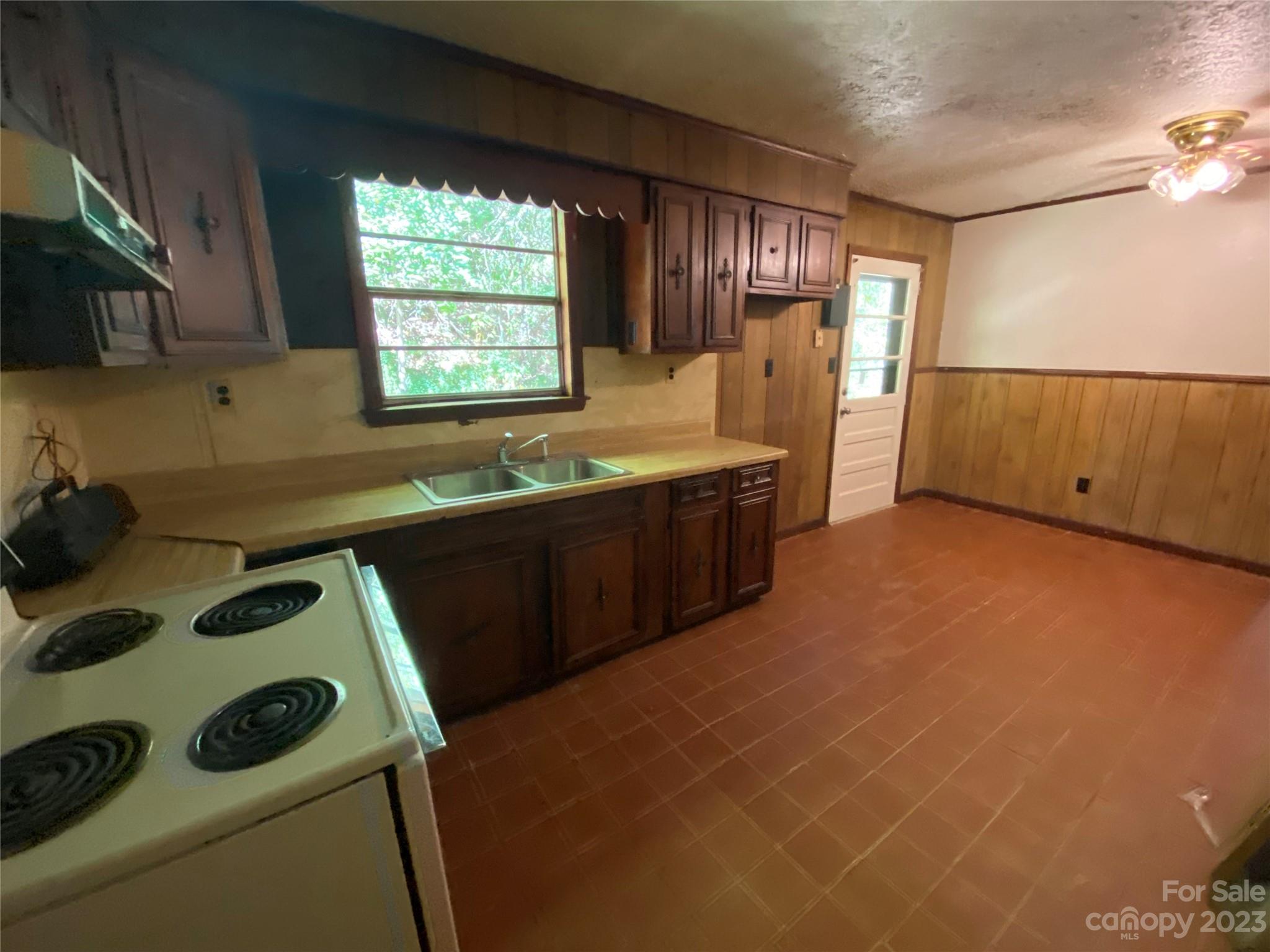 1395 Tillery Branch Road Marshall NC 28753