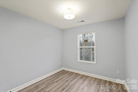 533 Crowell Avenue Statesville NC 28677