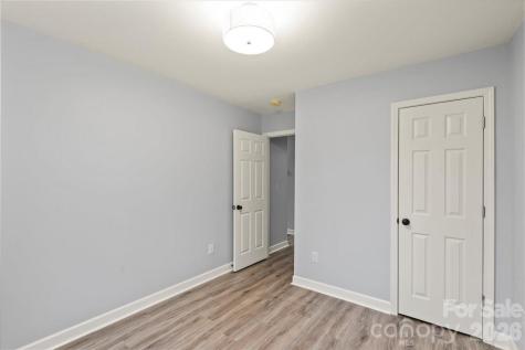 533 Crowell Avenue Statesville NC 28677