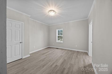 934 Cherry Street Statesville NC 28677