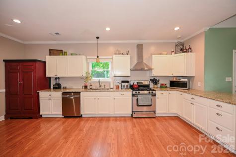 9101 Castlebay Drive Charlotte NC 28277