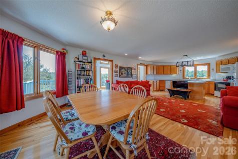 216 Deer Track Lane Sparta NC 28675