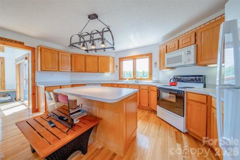 216 Deer Track Lane Sparta NC 28675