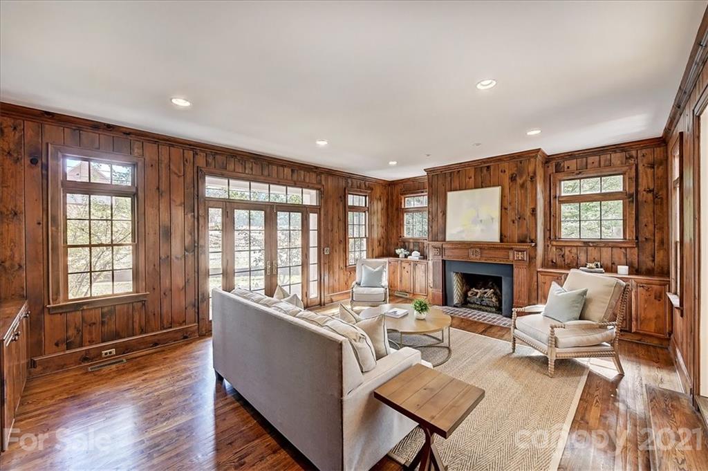 2328 Mecklenburg Avenue Charlotte NC 28205