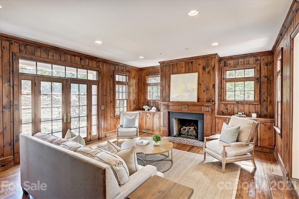 2328 Mecklenburg Avenue Charlotte NC 28205