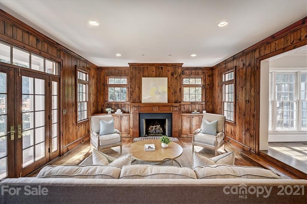 2328 Mecklenburg Avenue Charlotte NC 28205