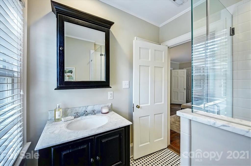 2328 Mecklenburg Avenue Charlotte NC 28205
