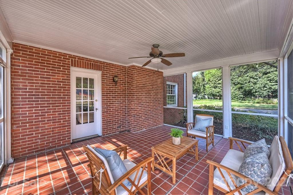 2328 Mecklenburg Avenue Charlotte NC 28205