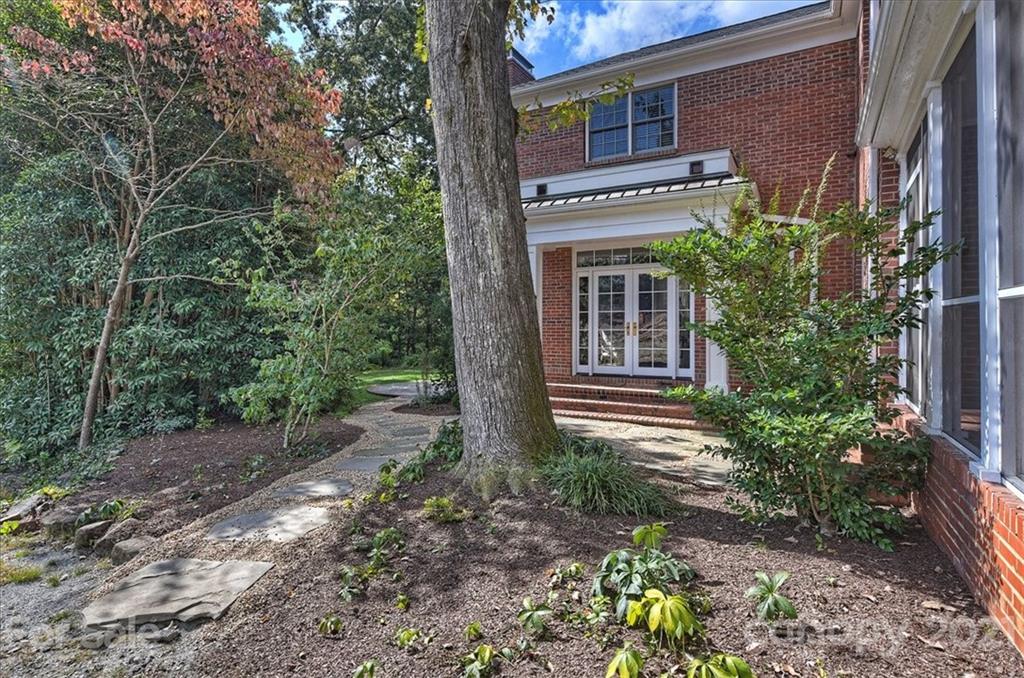 2328 Mecklenburg Avenue Charlotte NC 28205