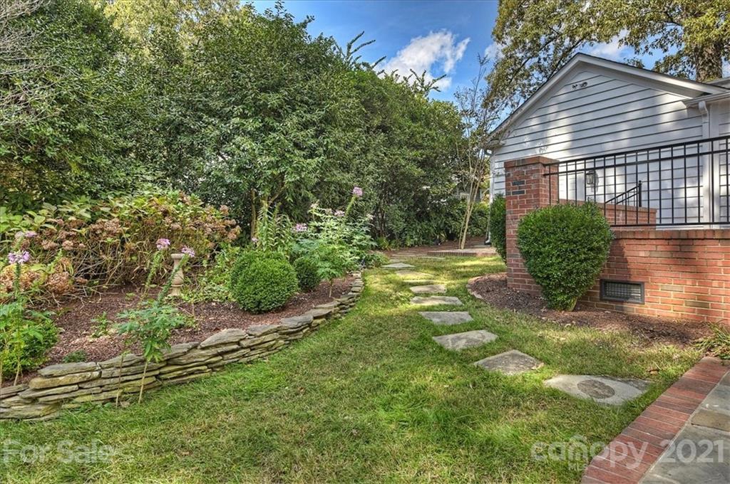 2328 Mecklenburg Avenue Charlotte NC 28205