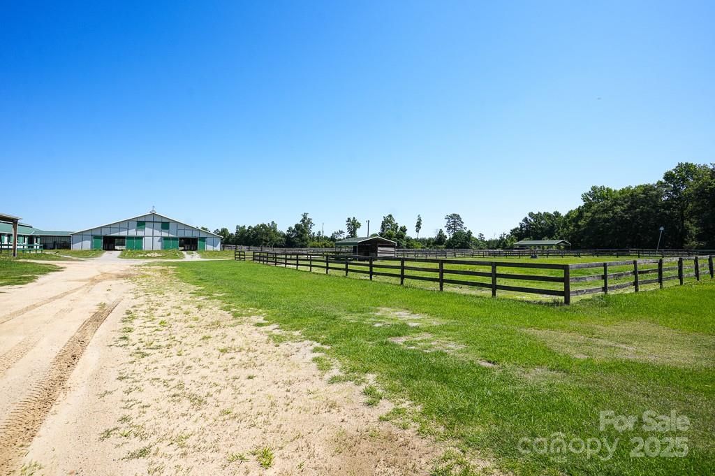 9141 Hasty Road Laurinburg NC 28352