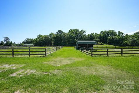 9141 Hasty Road Laurinburg NC 28352