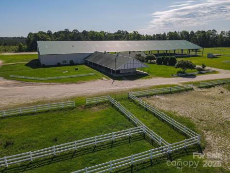 9141 Hasty Road Laurinburg NC 28352
