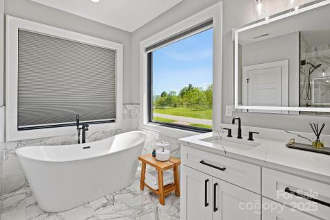 32 Taylor Mountain Road Candler NC 28715