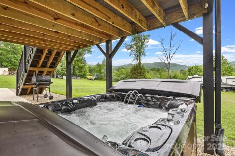 32 Taylor Mountain Road Candler NC 28715