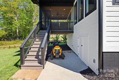 32 Taylor Mountain Road Candler NC 28715