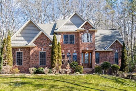 3495 Turnpike Road Horse Shoe NC 28742