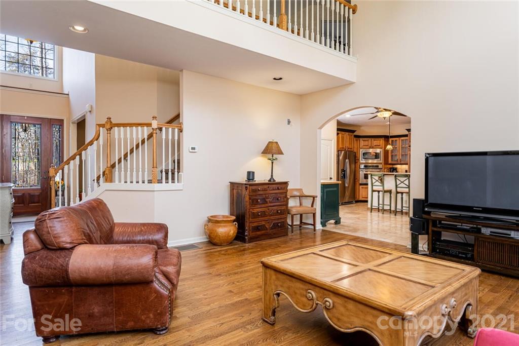 3495 Turnpike Road Horse Shoe NC 28742