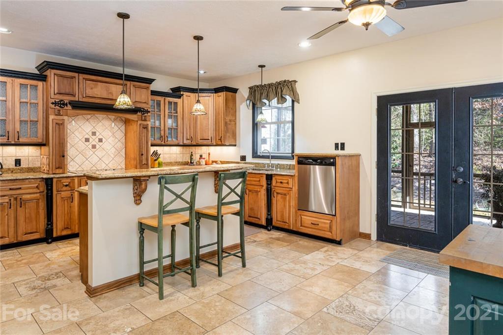 3495 Turnpike Road Horse Shoe NC 28742