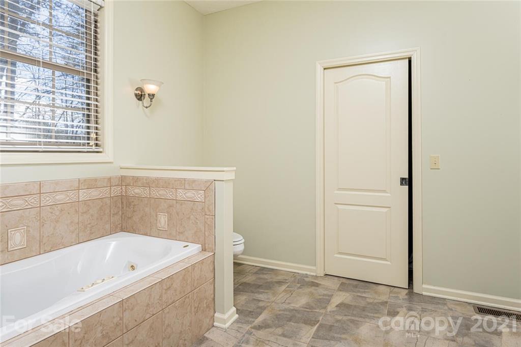 3495 Turnpike Road Horse Shoe NC 28742