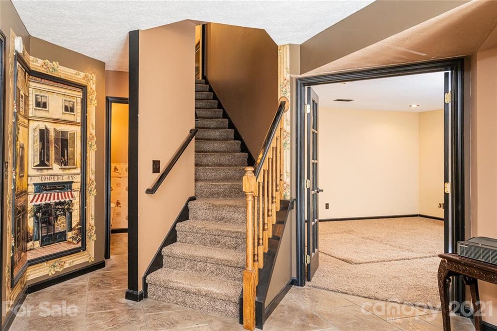 3495 Turnpike Road Horse Shoe NC 28742