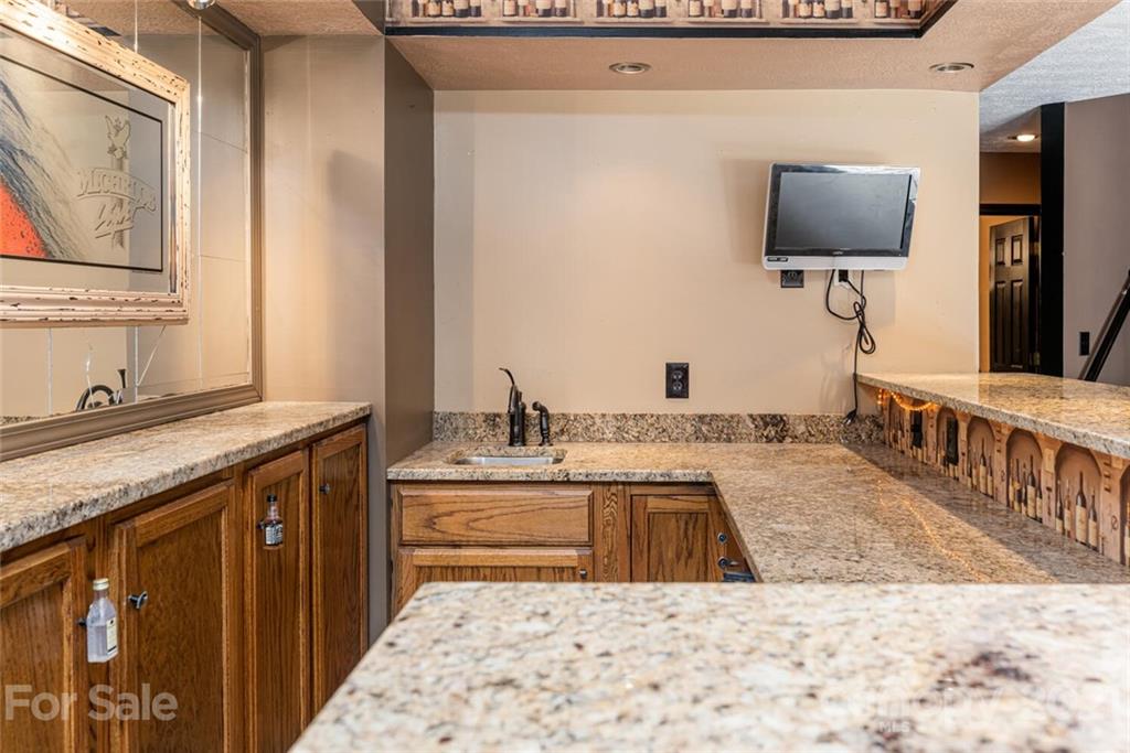 3495 Turnpike Road Horse Shoe NC 28742