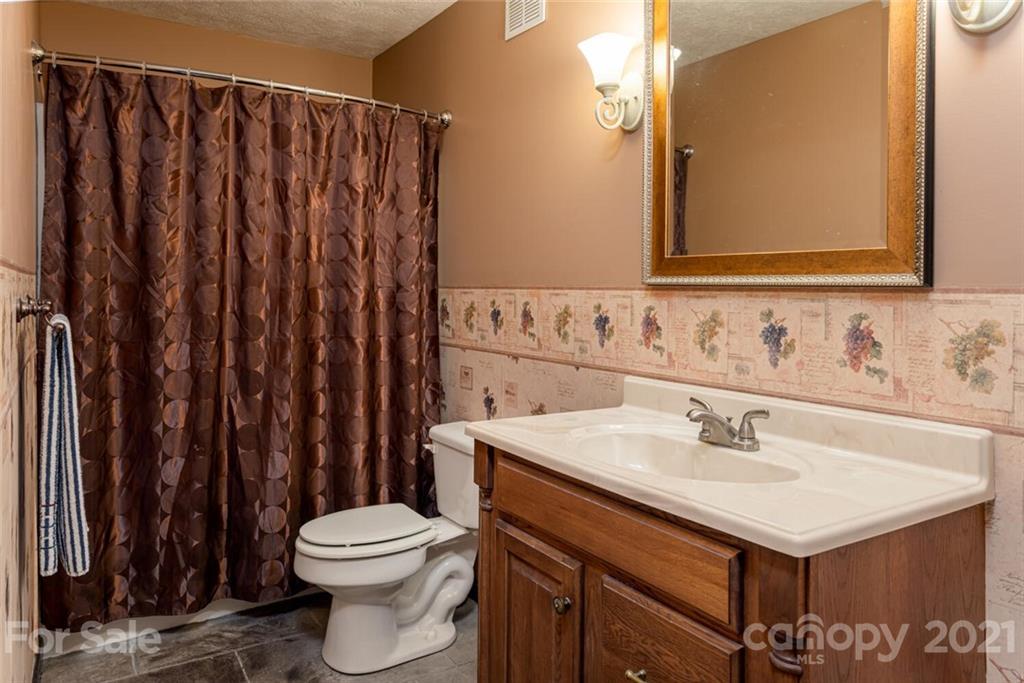3495 Turnpike Road Horse Shoe NC 28742