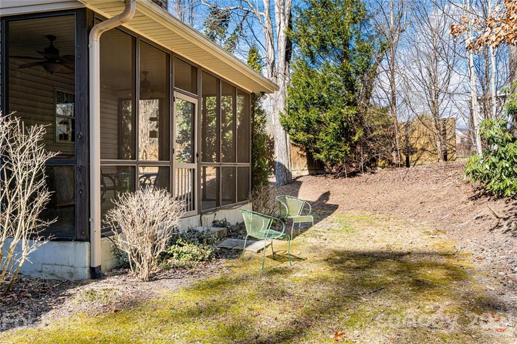 3495 Turnpike Road Horse Shoe NC 28742