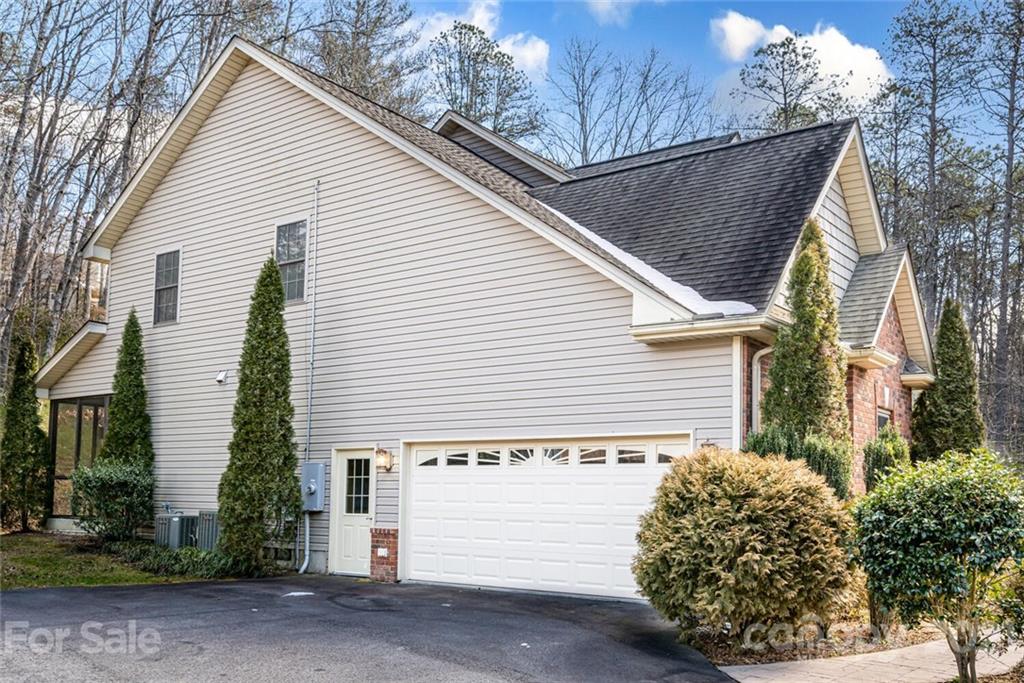 3495 Turnpike Road Horse Shoe NC 28742