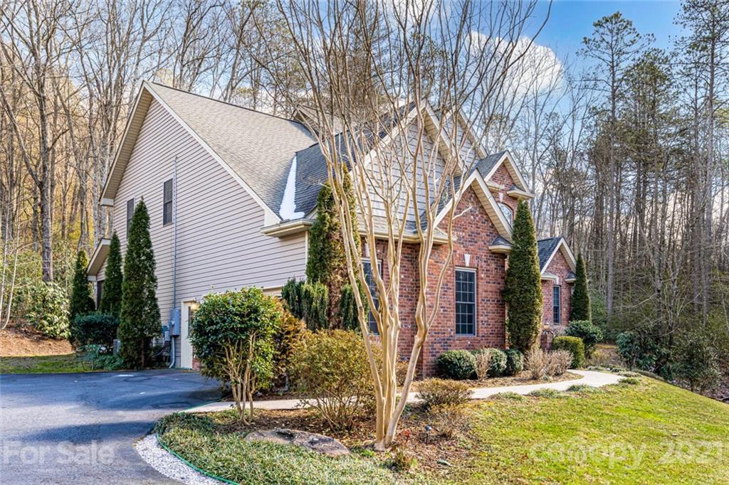 3495 Turnpike Road Horse Shoe NC 28742