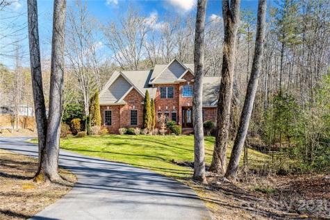 3495 Turnpike Road Horse Shoe NC 28742