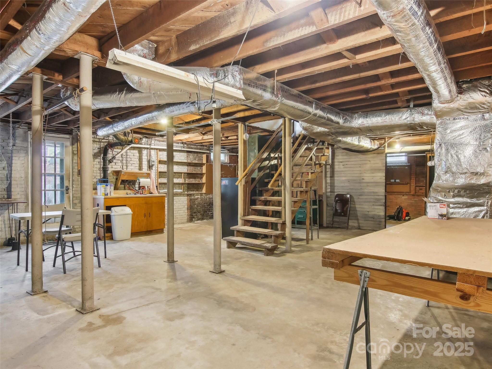 28 Kensington Drive Asheville NC 28805