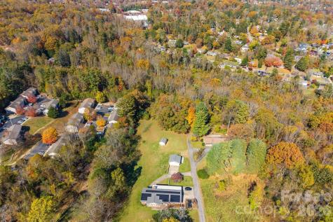 24 Ian River Drive Asheville NC 28806