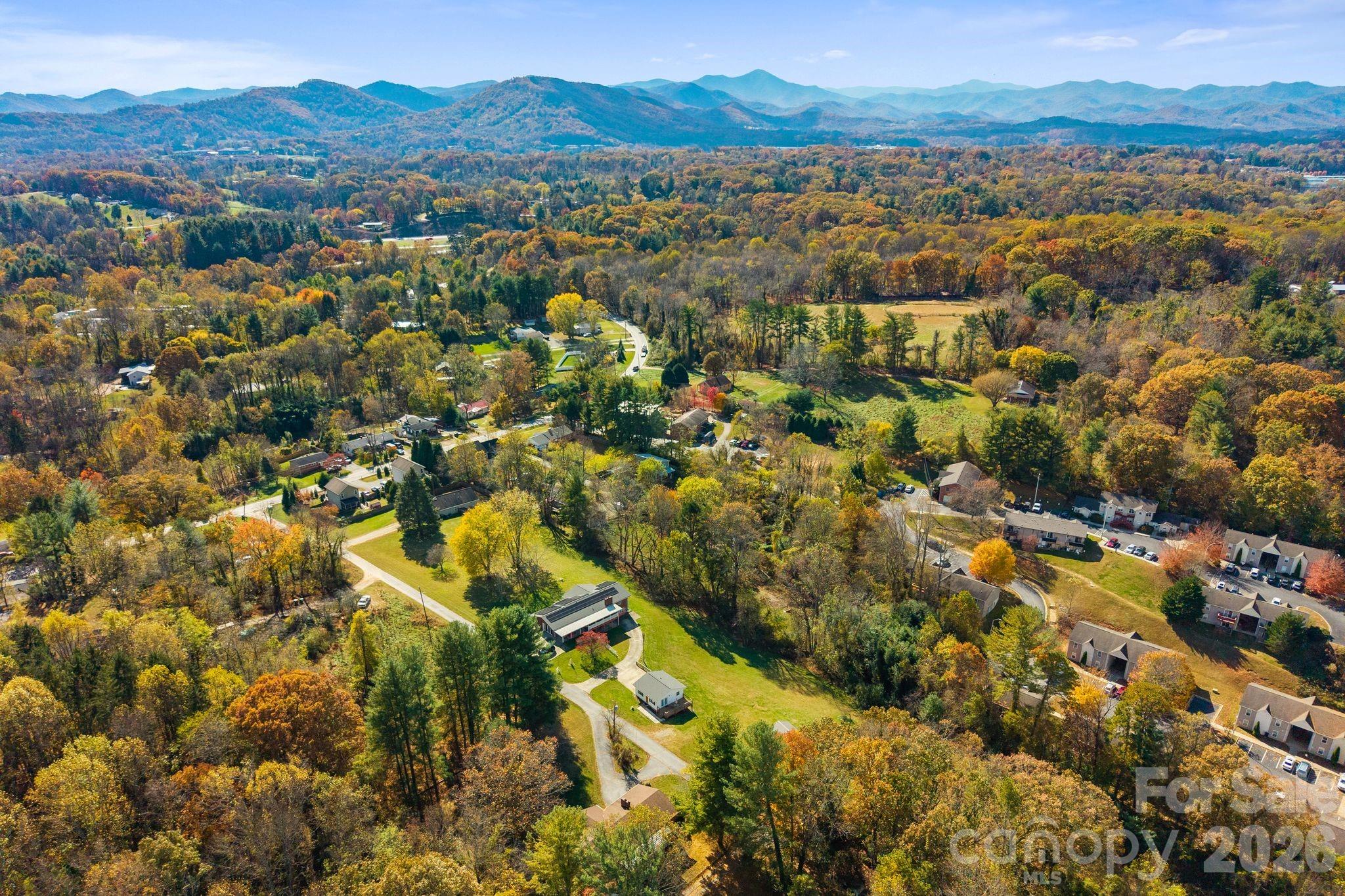 24 Ian River Drive Asheville NC 28806