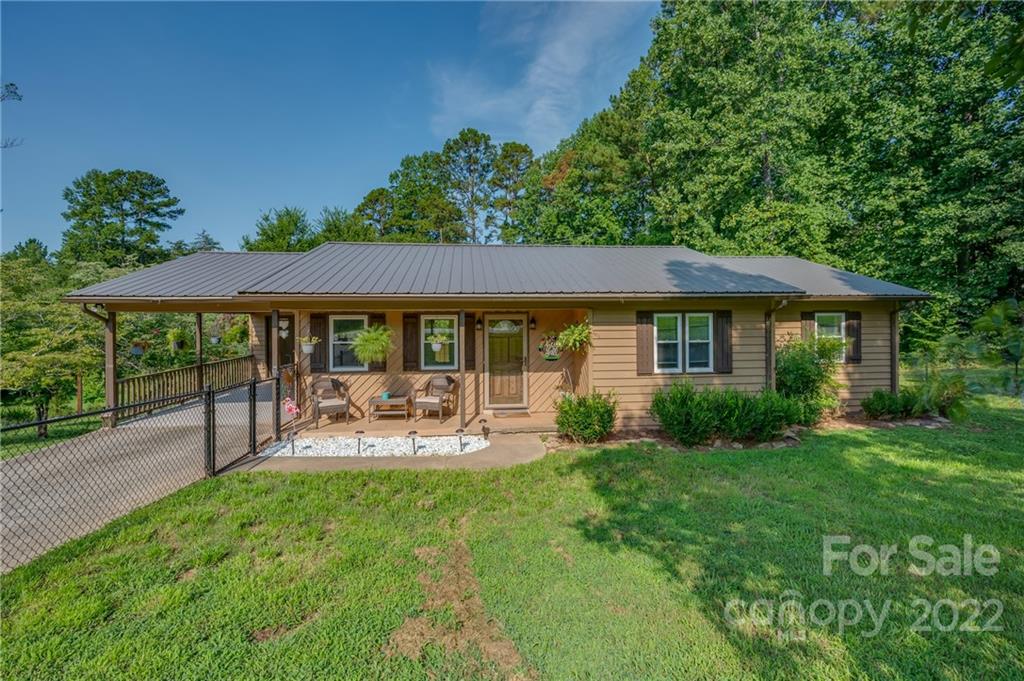 566 Edwards Street Rutherfordton NC 28139