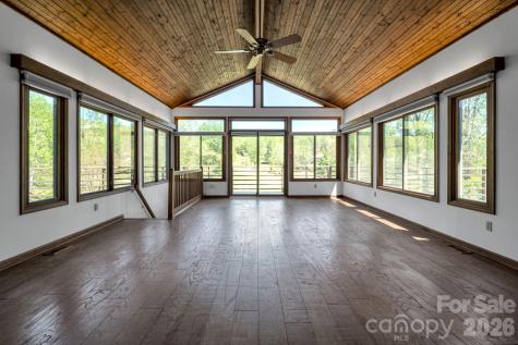 3104 Cove Loop Road Hendersonville NC 28739