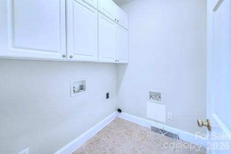 8044 Hawk Crest Court Charlotte NC 28270