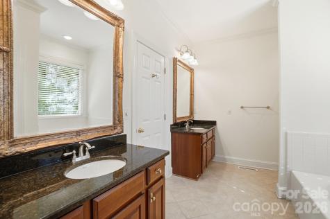 8044 Hawk Crest Court Charlotte NC 28270