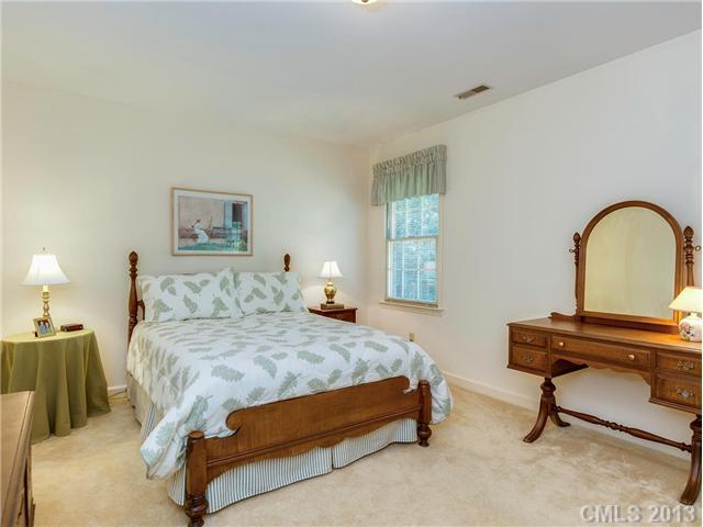 2922 Cross Country Road Charlotte NC 28270