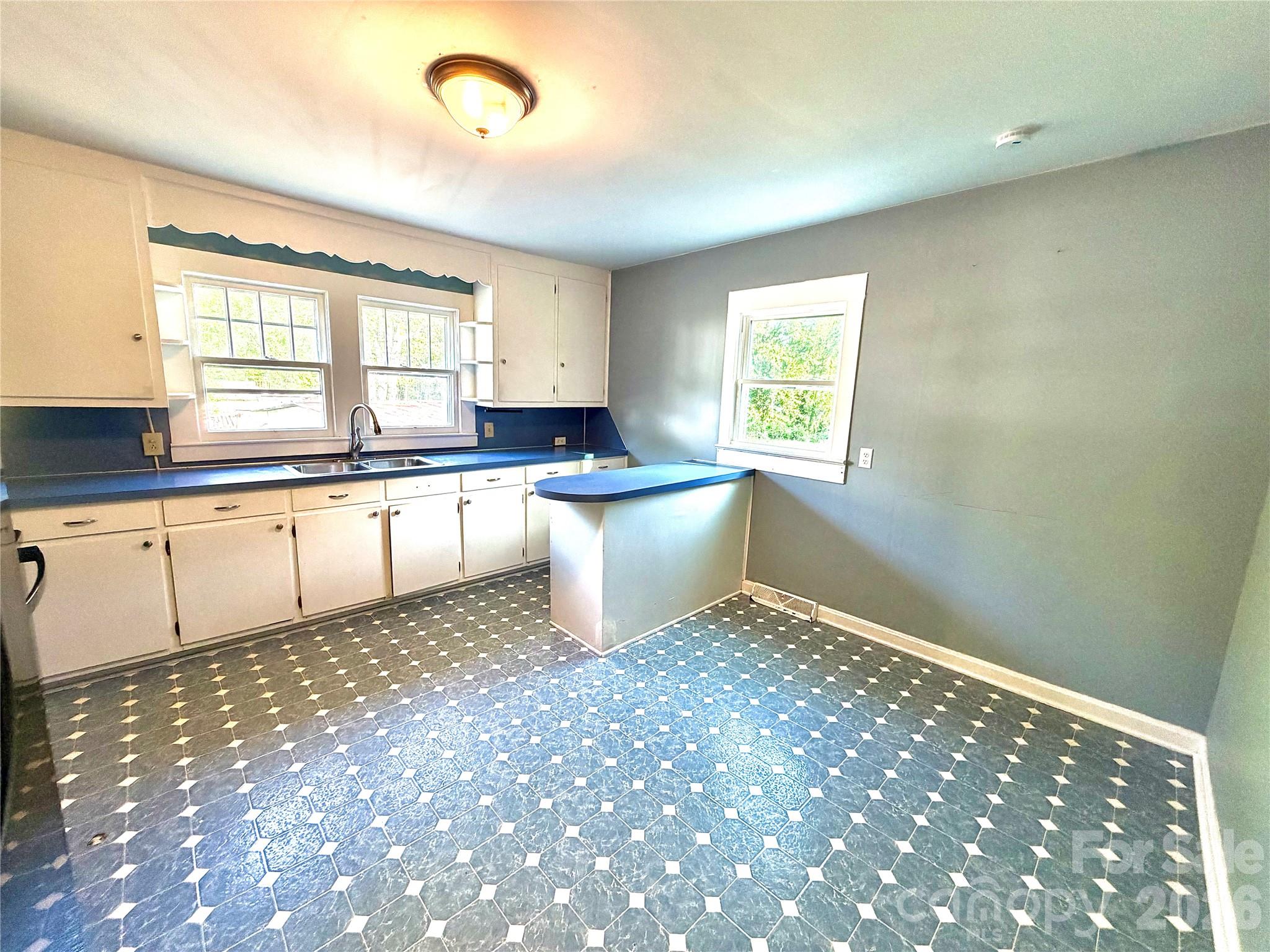 519 Locust Street Kannapolis NC 28081