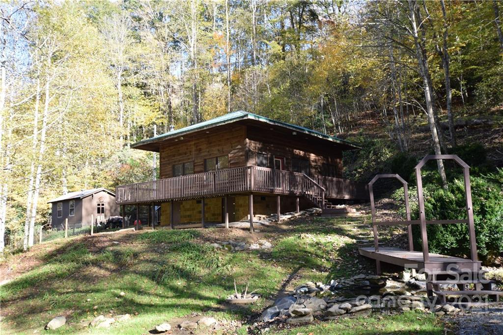 1041 Bee Log Road Burnsville NC 28714
