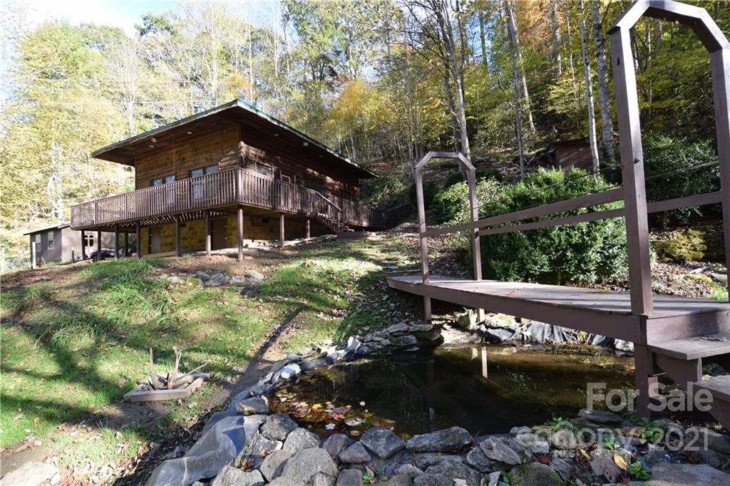 1041 Bee Log Road Burnsville NC 28714