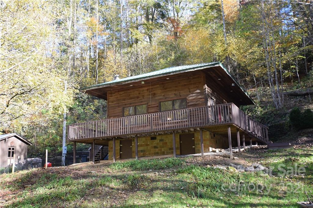 1041 Bee Log Road Burnsville NC 28714